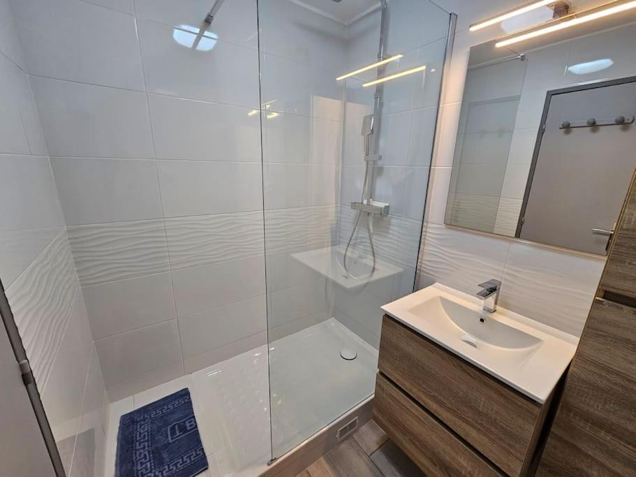 Petit Paradis Classe 3 Etoiles A 200M De La Plage! Terrasse-Wifi-Parking-Clim Saint-Mandrier-sur-Mer Exterior photo